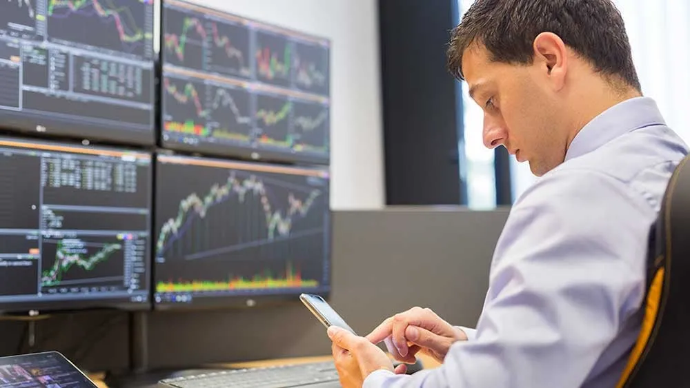 پلتفرمهای اختصاصی کارگزاریها